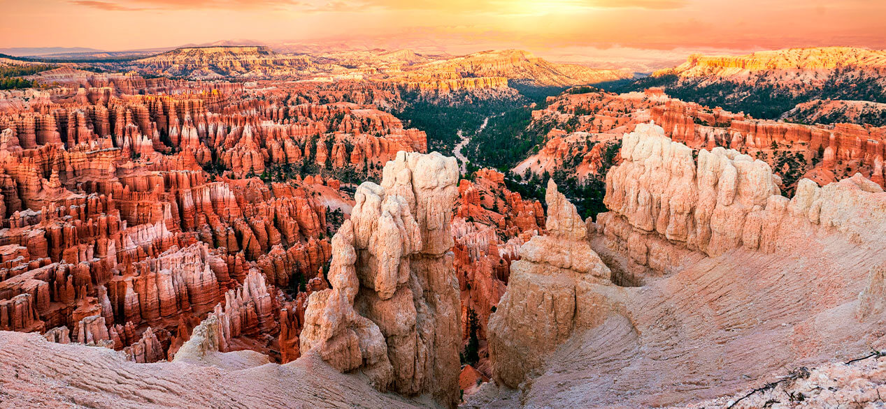 Parque Nacional del Cañón Bryce, Utah, EE.UU., un paisaje increíblemente colorido, un hermoso paisaje natural.